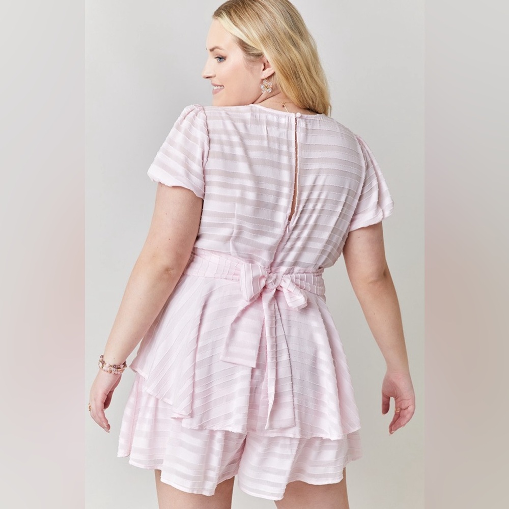 Francesca’s Textured Tie Back Romper - Picture 3 of 5